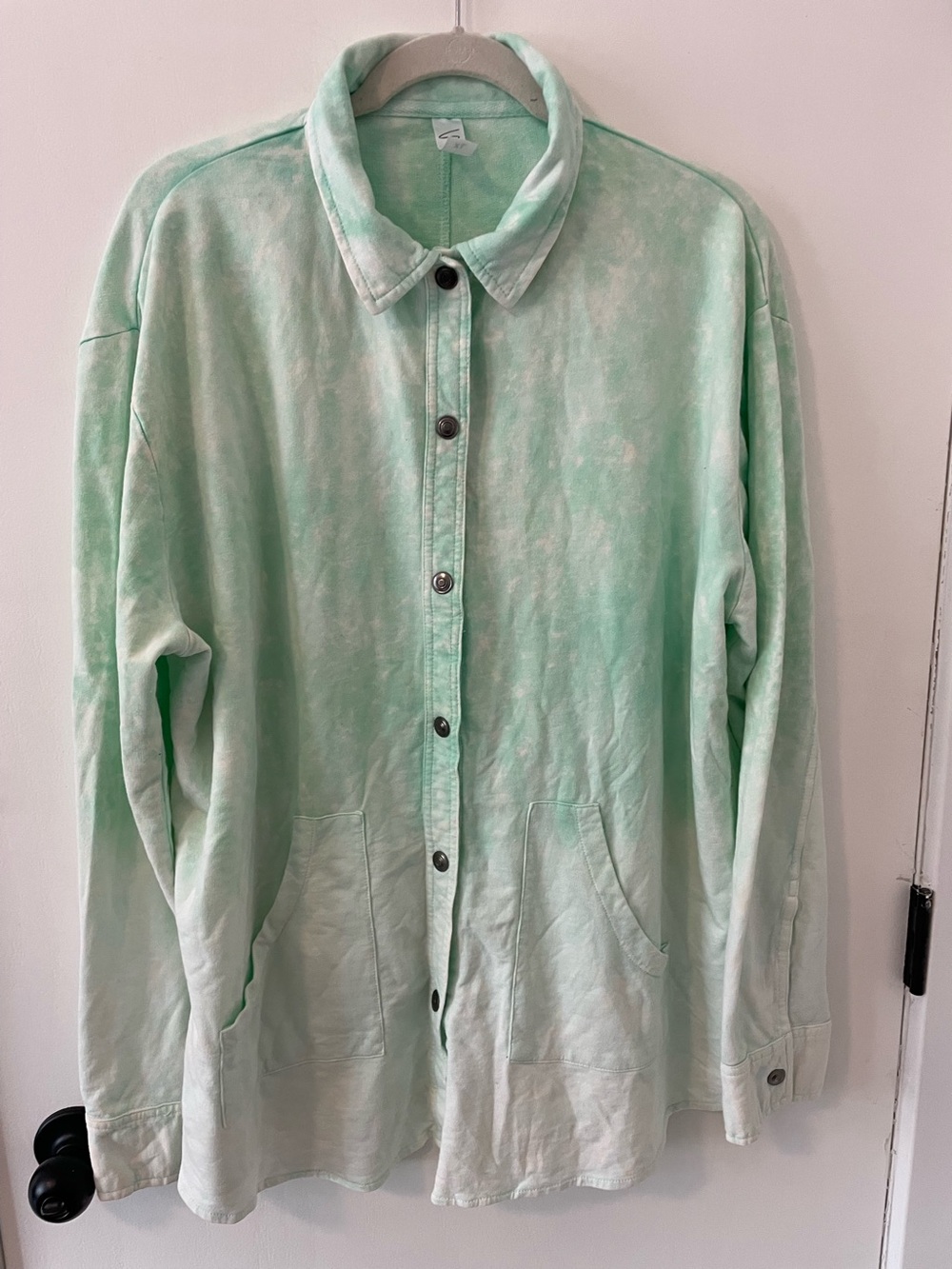 Sew In Love Shacket XL Button Front Long Sleeve Tie Dye Green White NWT 112